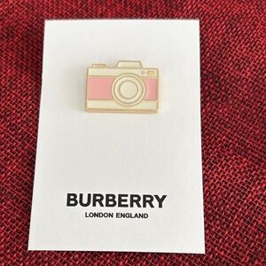 ⭐️Burberry Pink and Cream Camera Pin GWP ⭐️